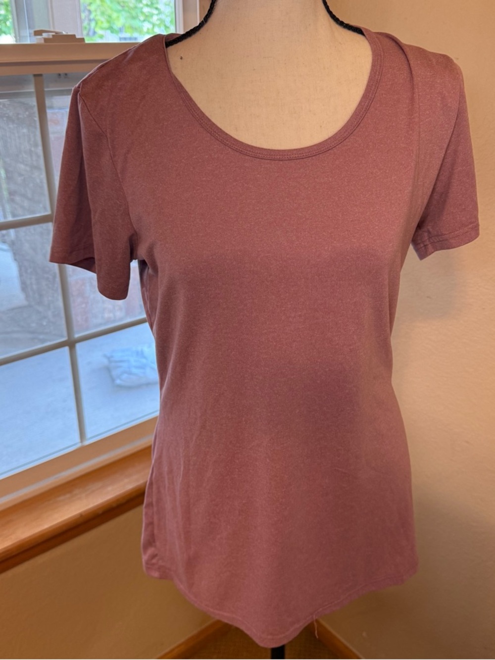 Women's Scoop Neck Short Sleeve Top - Dusty Rose 32 cool